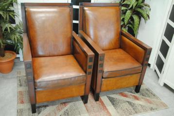 2 schapenleren fauteuils beschikbaar voor biedingen