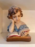 Oud beeld meisje met boek, Antiek en Kunst, Ophalen of Verzenden