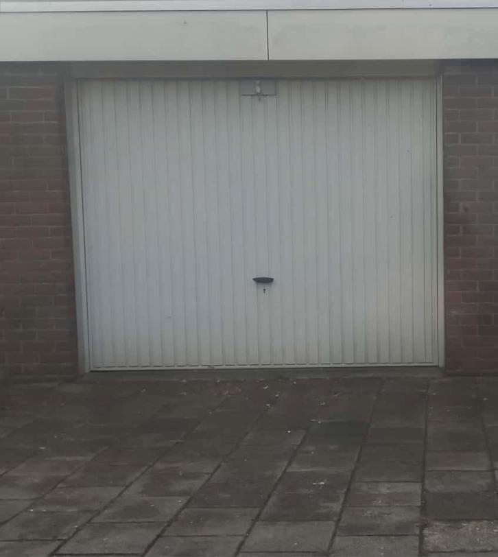 TE HUUR GARAGEBOX ROTTERDAM., Auto diversen, Autostallingen en Garages