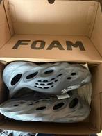 Yeezy foam runners 40,5, Kleding | Heren, Schoenen, Ophalen of Verzenden, Zo goed als nieuw, Zwart, Adidas