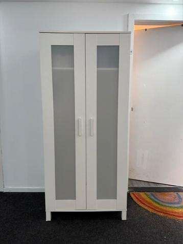 IKEA BRIMNES Kledingkast beschikbaar voor biedingen