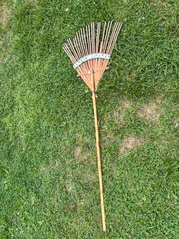 Hark bamboe bladhark beschikbaar voor biedingen