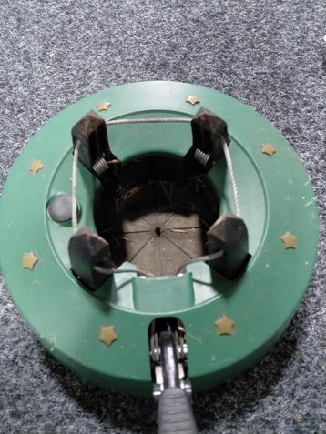 Kerstboomhouder. beschikbaar voor biedingen