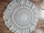 Tafelkleed rond gehaakt creme 145 cm diameter mandala, Huis en Inrichting, Tafelkleden, Ophalen of Verzenden, Gebruikt, Rond, Binnen