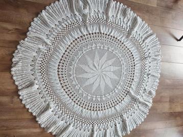 Tafelkleed rond gehaakt creme 145 cm diameter mandala beschikbaar voor biedingen