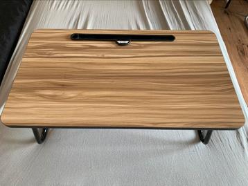 Inklapbaar laptoptafeltje voor bed of bureau beschikbaar voor biedingen