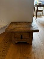Klein houten tafeltje uniek, Huis en Inrichting, Tafels | Salontafels, 50 tot 100 cm, Ophalen of Verzenden, Minder dan 50 cm, Rechthoekig