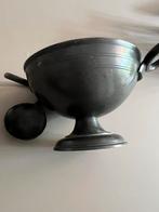 Engeltjestin, schaaltje met maatlepel, HK Hendrik Kamphof, Antiek en Kunst, Antiek | Tin, Ophalen of Verzenden