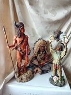 3 indianen beelden (kunststof ), Ophalen, Zo goed als nieuw