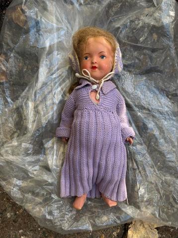 Wildebras pop – kunststof met lila gebreide outfit beschikbaar voor biedingen