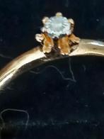 Vergulde ring met mooi steentje, Sieraden, Tassen en Uiterlijk, Ophalen of Verzenden, Zo goed als nieuw, Goud, Dame