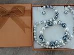 Set ketting, armband, oorbellen (stekers,). Geschenkverpakki, Ophalen of Verzenden, Zo goed als nieuw, Zilver