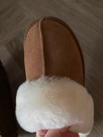 Ugg Pantoffels Maat 38, Bruin, Nieuw, Ophalen of Verzenden, Pantoffels of Sloffen