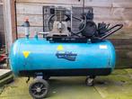 Huvema 100-260 compressor – 100L – 230V, Ophalen, Gebruikt, 200 tot 400 liter/min, Mobiel