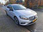 Mercedes-Benz A-Klasse a180 (bj 2012), Auto diversen, Schadeauto's, Stationwagon, Handgeschakeld, Zilver of Grijs, Benzine