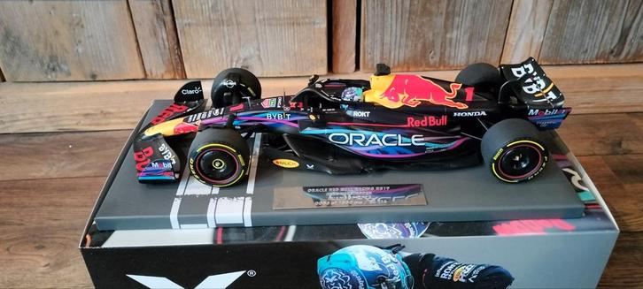 Minichamps Verstappen Miami GP 2023 1:18, Hobby en Vrije tijd, Modelauto's | 1:18, Zo goed als nieuw, MiniChamps, Ophalen of Verzenden
