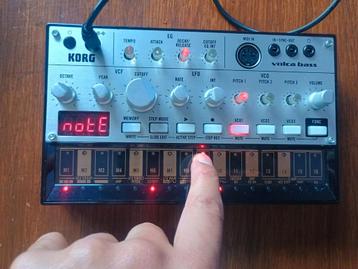 volca bass beschikbaar voor biedingen