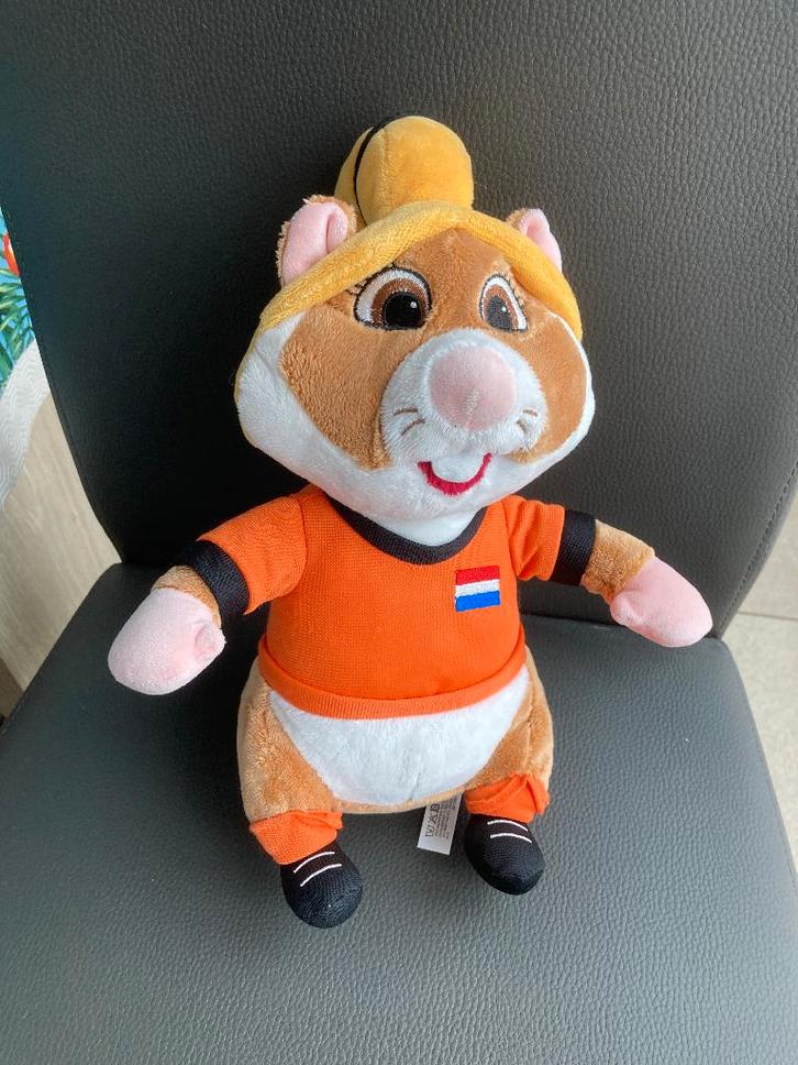 Leuke Albert heijn ( AH ) hamster - voetbal meisje nederland, Kinderen en Baby's, Speelgoed | Knuffels en Pluche, Zo goed als nieuw