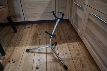 Vintage Metalen Sax Tenor standaard beschikbaar voor biedingen