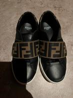 FENDI sneakers met klittenband maat 30 origineel zgan, Kinderen en Baby's, Fendi, Schoenen, Ophalen of Verzenden, Zo goed als nieuw