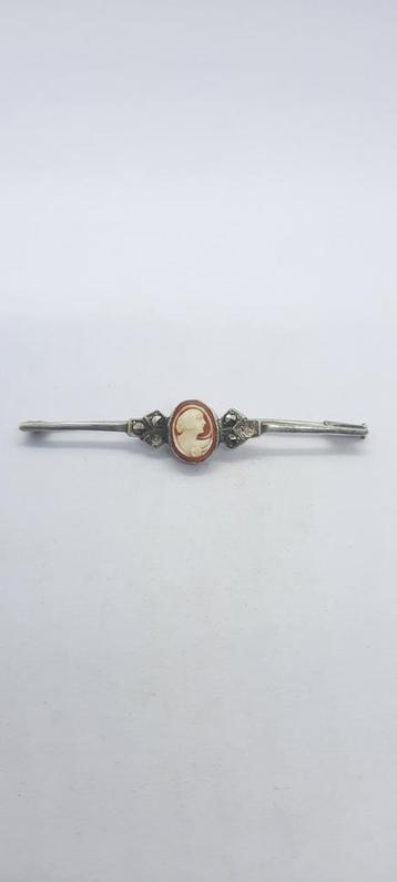 Antieke Camee Broche - Makresietjes missen beschikbaar voor biedingen