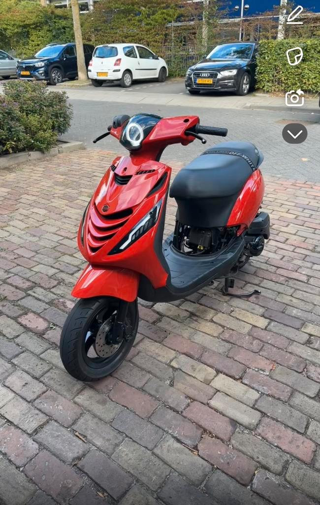 Zip 80cc 4t brom - Blok probleem, Fietsen en Brommers, Scooters | Piaggio, Zo goed als nieuw, Zip, Benzine, Ophalen