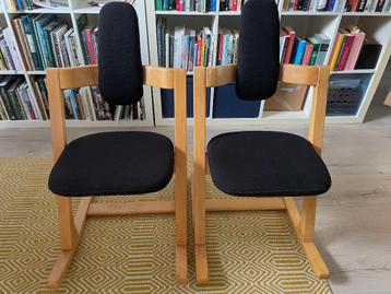 Twee design stoelen Stokke Varier Pendulum beschikbaar voor biedingen