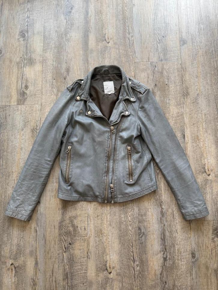 Leren jasje van Goosecraft, maat L, is veel gedragen., Kleding | Dames, Jasjes, Kostuums en Pakken, Gedragen, Jasje, Maat 42/44 (L)