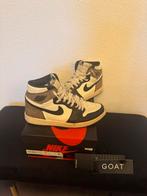 Nike Air Jordan 1 High Dark Mocha - Maat 44, Kleding | Heren, Schoenen, Ophalen of Verzenden, Gedragen, Bruin, Sneakers of Gympen
