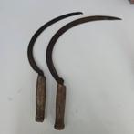 2 Antieke oude sikkels met houten handvat  per stuk, Antiek en Kunst, Antiek | Gereedschap en Instrumenten, Ophalen of Verzenden