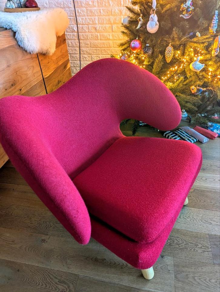 Stijlvolle design rode fauteuil, Huis en Inrichting, Stoelen, Gebruikt, Eén, Stof, Rood, Ophalen