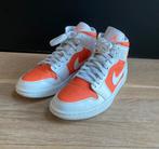 Nike Woman Air Jordan 1 Mid SE, bright citrus maat 40,5, Nike, Oranje, Ophalen of Verzenden, Sneakers of Gympen