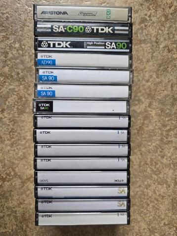 15 cassettebandjes beschikbaar voor biedingen