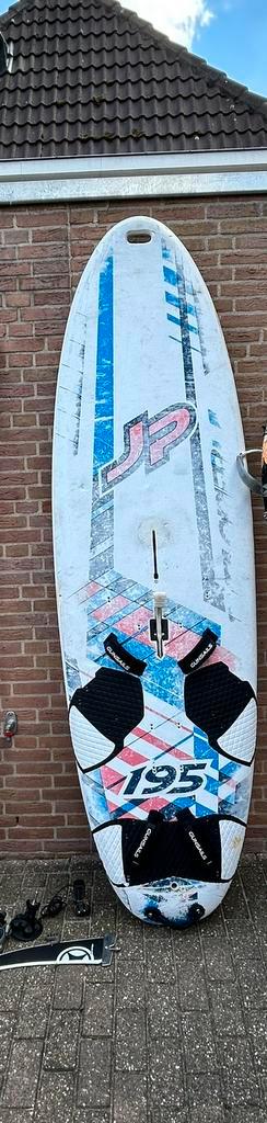 Surfplank + Vin beschikbaar voor biedingen