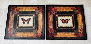 2x Vlinder dik Karton € 12,50 p/s samen € 20 ca 51x46 cm beschikbaar voor biedingen