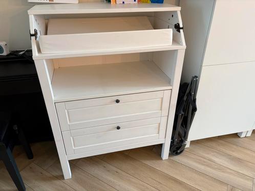 Ikea commode Sundvik baby changing table (foldable), Huis en Inrichting, Kasten | Schoenenkasten, Zo goed als nieuw, Ophalen