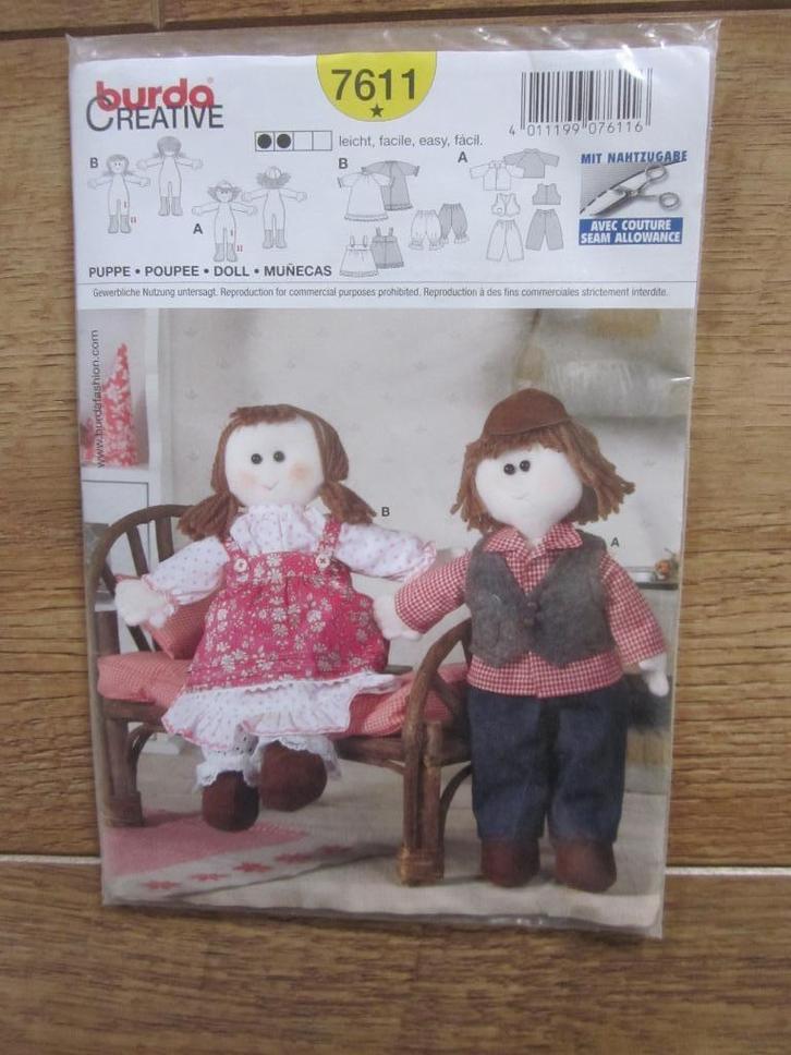 Burda Creative zelf een stoffen pop + kleertjes maken, Hobby en Vrije tijd, Breien en Haken, Nieuw, Breien of Haken, Patroon of Boek