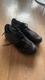 Hockeyschoenen Adidas zwart 43 1/3, Ophalen of Verzenden, Zo goed als nieuw, Schoenen