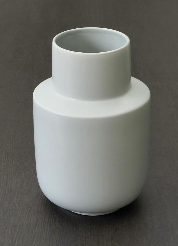 Mat grijze IKEA vaas (240726), Huis en Inrichting, Woonaccessoires | Vazen, Nieuw, Overige kleuren, Minder dan 50 cm, Aardewerk of Porselein