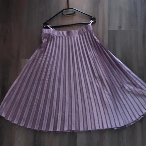 Plissé rok Sarah Lindholm mauve (lila) maat 52 glanzend, Kleding | Dames, Grote Maten, Nieuw, Rok, Paars, Ophalen of Verzenden