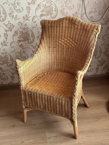 Rotan / rieten stoel beschikbaar voor biedingen