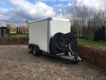 Bak aanhangwagen beschikbaar voor biedingen