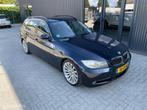 BMW 3-serie Touring 325i Business Line, Achterwielaandrijving, 2494 cc, Blauw, 1445 kg