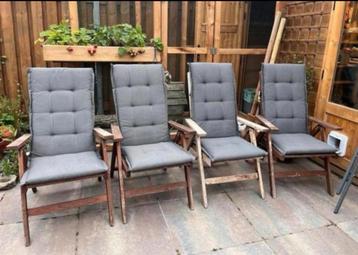 Houten Tuinstoelen met Kussens beschikbaar voor biedingen