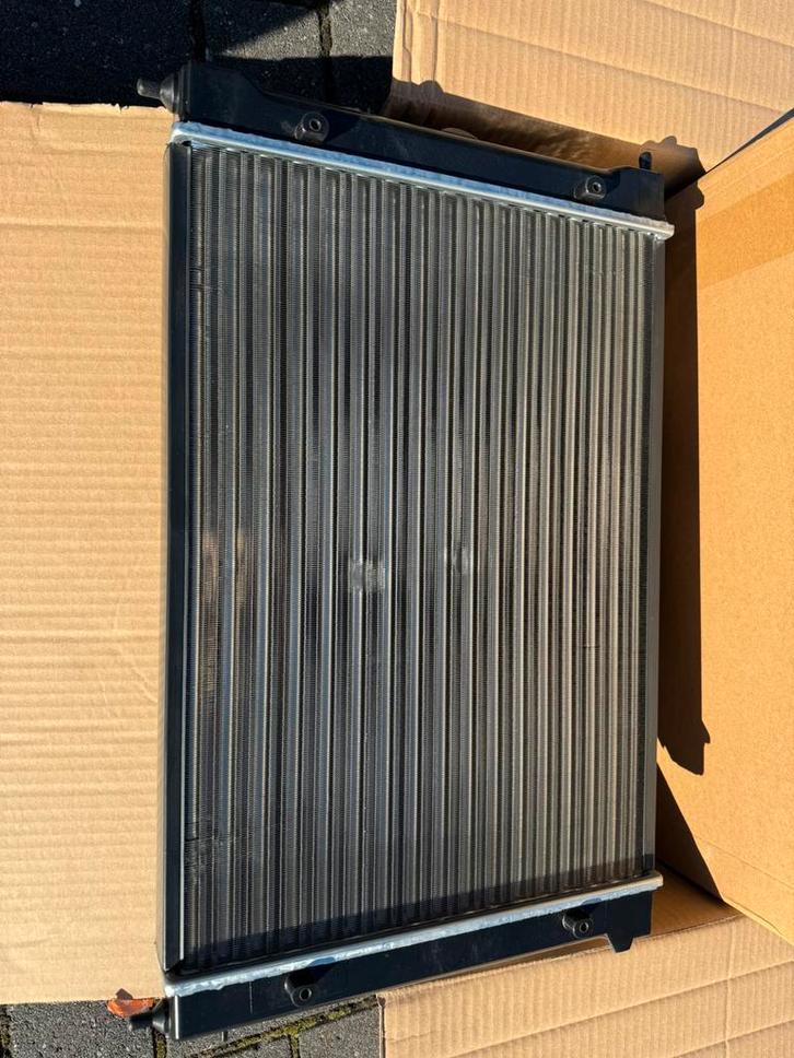 Radiateur VOLKSWAGEN JETTA, SCIROCCO, GOLF, Auto diversen, Auto-accessoires, Nieuw, Ophalen of Verzenden