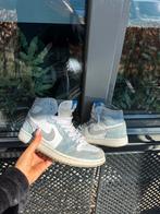 Nike air jordan 1 high hyper royal, Ophalen of Verzenden, Zo goed als nieuw, Sneakers of Gympen