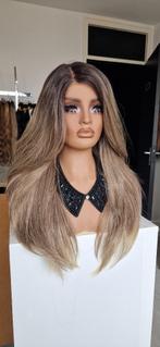 Basic Lace Pruik: Uitgroei / Bruin en lichtere punten, 60cm, Ophalen of Verzenden, Nieuw, Pruik of Haarverlenging