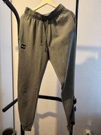 Under Armour Joggingbroek Rival, Ophalen of Verzenden, Zo goed als nieuw, Maat 48/50 (M), Grijs