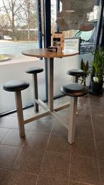Staantafels met vaste krukken 2 stuks, Ophalen of Verzenden, Zo goed als nieuw, Hout