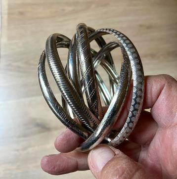 Vintage Armband - 6 verbonden ring armbanden beschikbaar voor biedingen